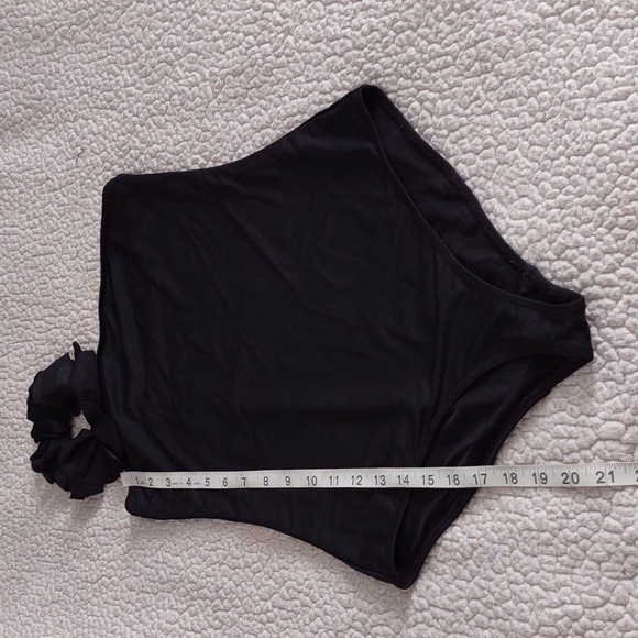 Loeffler Randall Size Large Petal One Shoulder Black Swimsuit - Picture 12 of 14